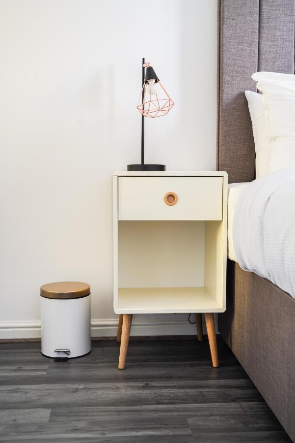 Suites By Rehoboth - Abbey Wood Station - London Zone 4 Екстериор снимка